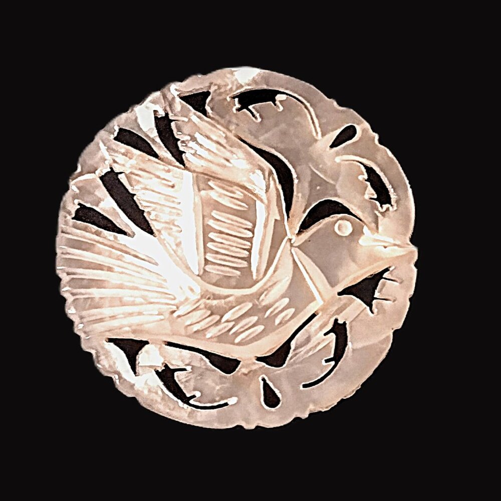 VTG Bethlehem Hand-Carved Mother-Of-Pearl 1.5" Lustrous DOVE Brooch SIGNED GVC
